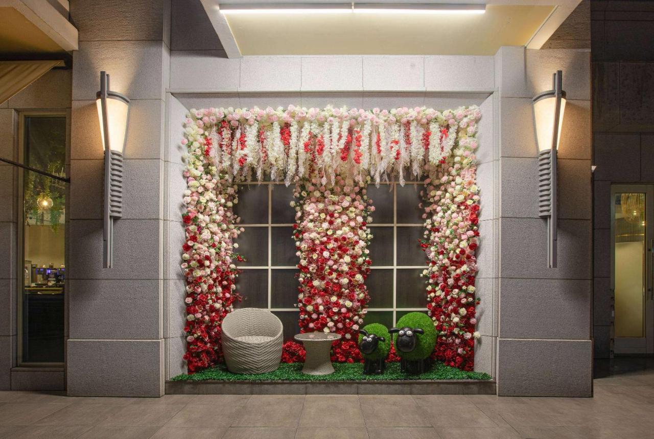 Tryp By Wyndham New Taipei Linkou 新北林口爵怡溫德姆酒店機場捷運mrta9林口站 エクステリア 写真