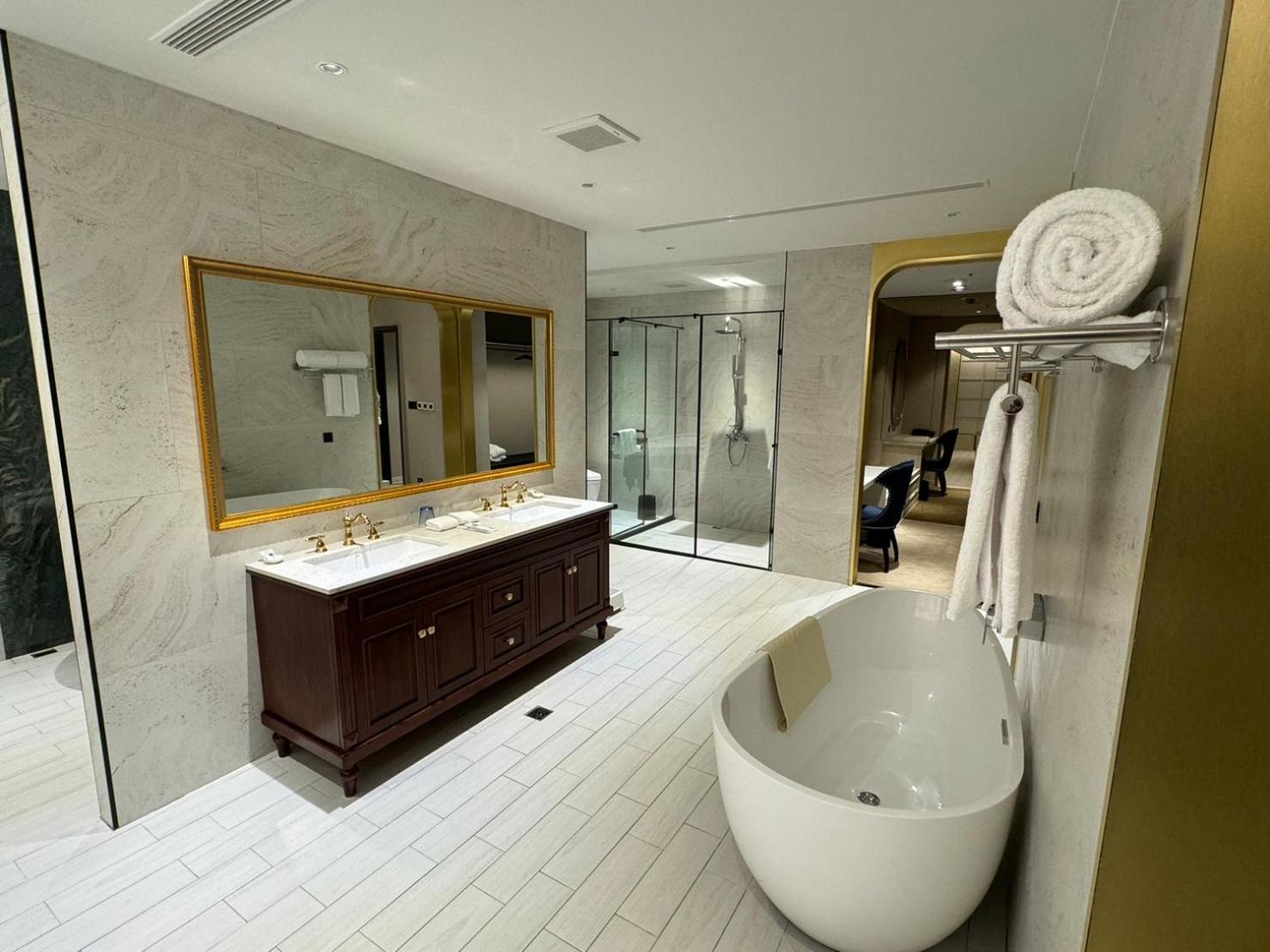 Tryp By Wyndham New Taipei Linkou 新北林口爵怡溫德姆酒店機場捷運mrta9林口站 エクステリア 写真